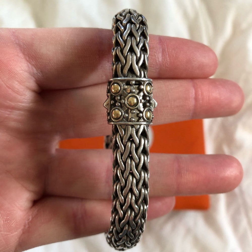 John Hardy Large Oval Chain Bracelet- 18k gold